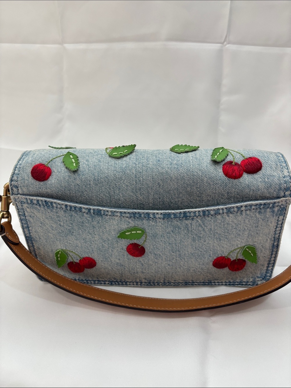 Coach Tabby Shoulder Bag 26 With Cherry Embroidery - Picture 5 of 7